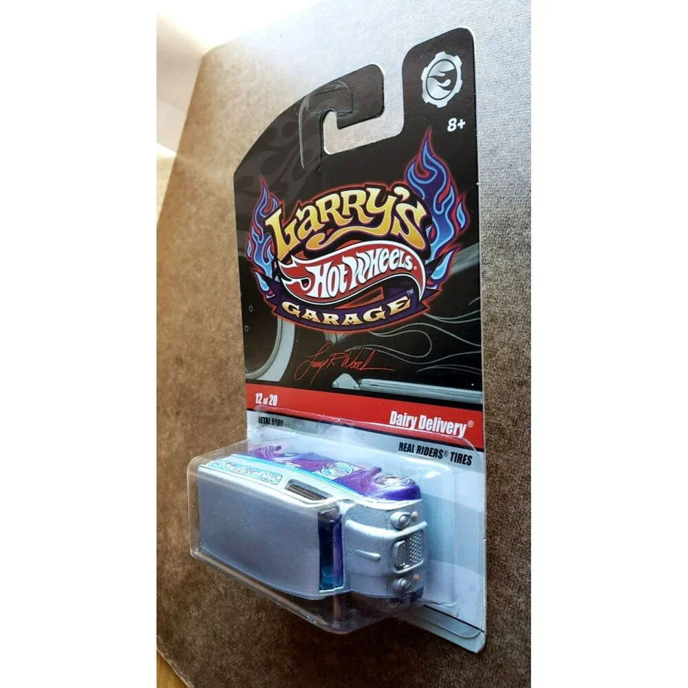 2009 Hot Wheels DAIRY DELIVERY MTFLK Silver / Purple LARRY'S GARAGE #12/20 RR5SP